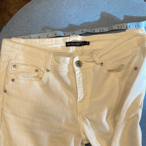 Vertigo W30 white zip up cotton jeans with chain detail on back pocket tall - Picture 6 of 9